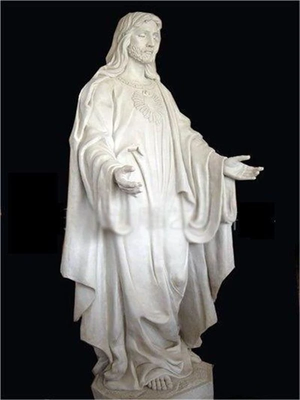 Jesústyttan úr hvítum marmara