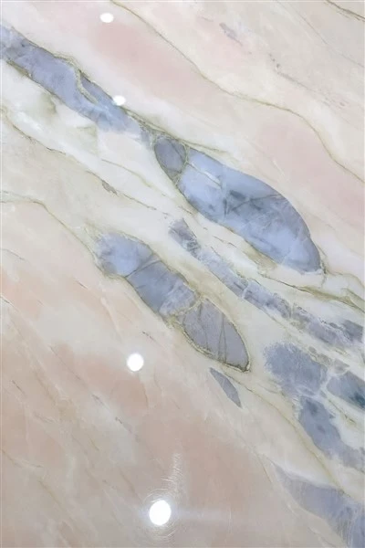 Bleikur marmaraplata